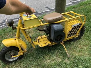 1960 Cushman Trailster Motor Scooter 9