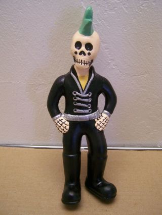 Day Of The Dead Clay Skeleton Punk Rocler Woth Mohawk - Peru