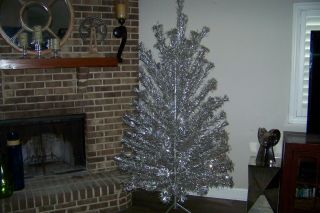 Vintage Pom Pom Aluminum Silver Christmas Tree 8