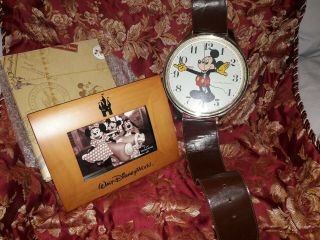 Cute Lorus Walt Disney Mickey Mouse Wrist Watch 33 " Tall Wall Clock Huge - Estate