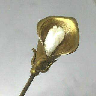 Antique Hat Pin 18k Solid Gold Calla Lily Natural Formed Pearl.  Very Lovely.