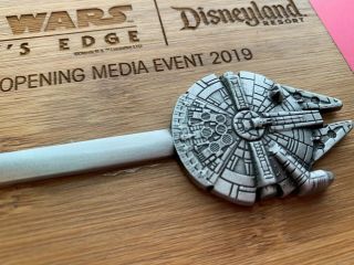 Disneyland Star Wars Galaxy’s Edge Media Day Commemorative Key Very Rare Limited 7
