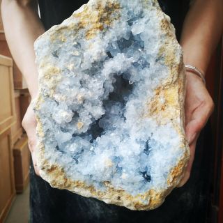 10.  Kg Natural Blue Spar Hole Crystal Quartz Energy Healing Point Q699