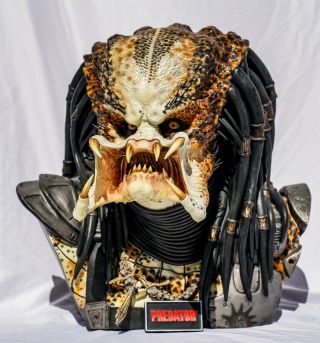 Sideshow Collectibles Life Size 1:1 Scale Predator Bust