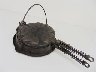 Antique Griswold 18 Heart & Star Waffle Iron 919 920 Erie Pa
