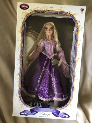 Disney Store Purple Rapunzel Limited Edition 5000 Deluxe Tangled Doll 17 " Le