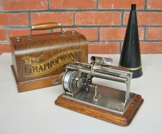 Columbia " Q " Graphophone Phonograph For 2 - Min.  Cylinders - -