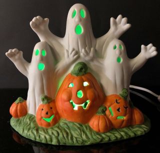 Vintage Halloween Ceramic Ghost Trio Figurines Holding Jol Jack O Lantern Light