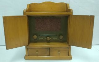 Vintage Wooden The Spice Chest Model 484 Tube Radio Cabinet Receiver