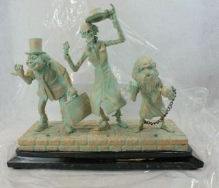 Disney Haunted Mansion 50th Hitchhiking Ghosts Light - Up Le Figure Variant