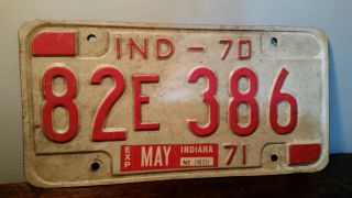 1970 - 71 Vintage Vanderburgh Co.  Indiana License Plate: 82 E 386