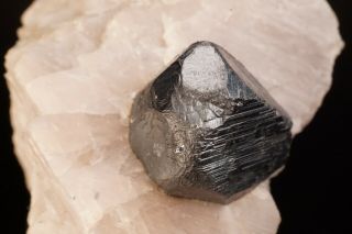 UNIQUE Franklinite Crystal on Calcite FRANKLIN,  JERSEY - Ex.  Elling 11