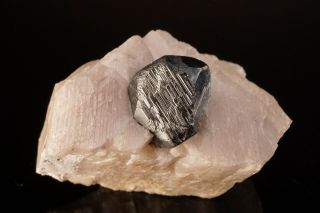 UNIQUE Franklinite Crystal on Calcite FRANKLIN,  JERSEY - Ex.  Elling 12