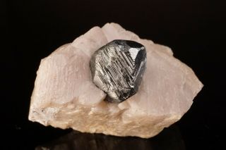 UNIQUE Franklinite Crystal on Calcite FRANKLIN,  JERSEY - Ex.  Elling 6