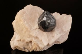 UNIQUE Franklinite Crystal on Calcite FRANKLIN,  JERSEY - Ex.  Elling 9