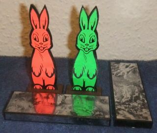 Hippedy Hop Rabbitts - Mini Magnetic Vintage Magic Trick By Viennamagic - Rare.