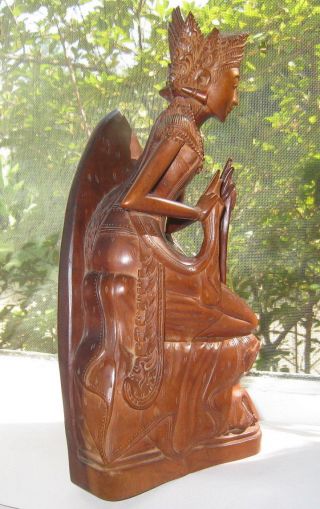 Balinese Wood Carving Kneeling Buddha Crowned Empress 11.  75 " Attractive