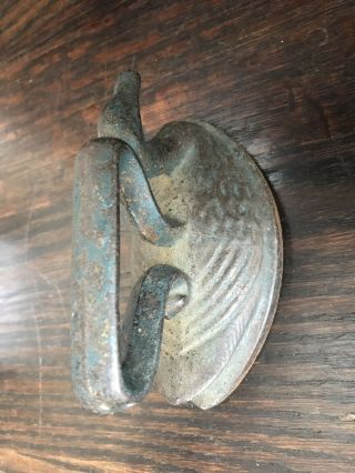 ANTIQUE RARE 5” SWAN CAST SAD IRON VINTAGE LAUNDRY CLOTHING HOME HEARTH OLD 5