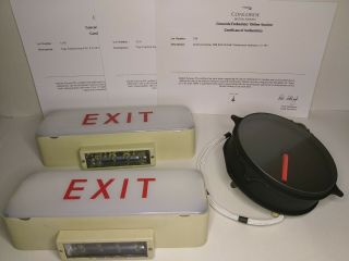 Concorde Supersonic Transport Jet (sst) Exit Signs And Outside Temperature Dial