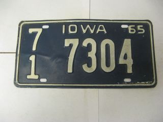 1965 65 Iowa Ia License Plate 717304