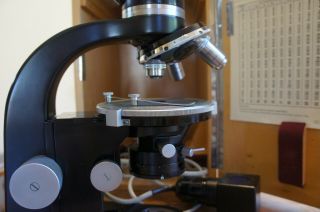All Wetzlar Polarizing Petrographic Microscope, 9