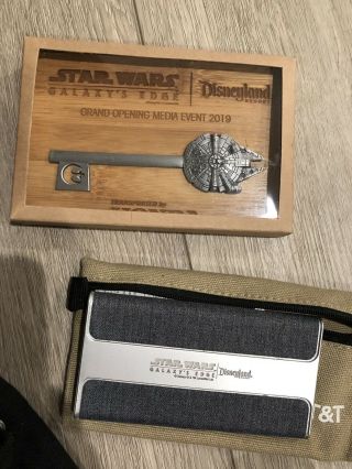 Disneyland Star Wars Galaxy’s Edge Opening Media Event Backpack,  Rare Items 4