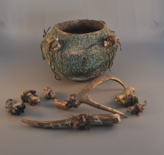 Old Zuni Indian Turquoise Fetish Jar Pot - 8 Stone Fetish - 2 Carved Antler