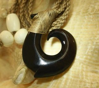 29mm Hand Carved Black Water Buffalo Bone Hawaiian Ulua Makau Fish Hook Pendant