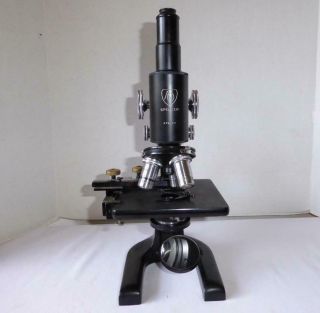 VINTAGE AMERICAN OPTICAL AO SPENCER LAB MICROSCOPE 3 OBJECTIVE CASE 3