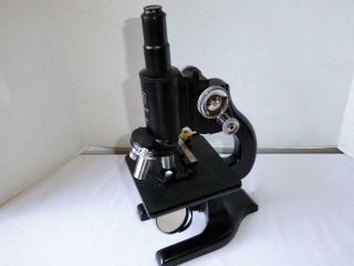 VINTAGE AMERICAN OPTICAL AO SPENCER LAB MICROSCOPE 3 OBJECTIVE CASE 6