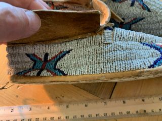 Antique/Vintage Native American Beaded Moccasins.  Sioux.  Lane Stitch. 3