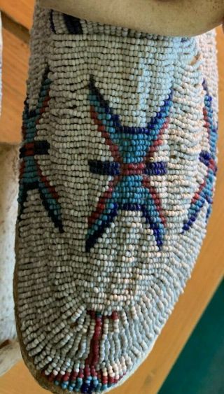 Antique/Vintage Native American Beaded Moccasins.  Sioux.  Lane Stitch. 7