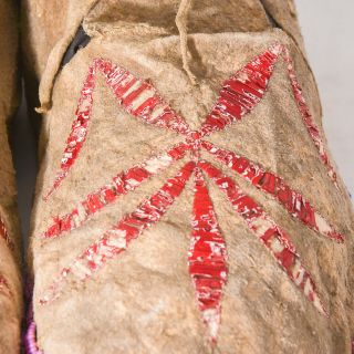 NATIVE AMERICAN - PORCUPINE QUILL AND BEADED SANTAN SIOUX MOCCASINS - 1880 - 1910 10