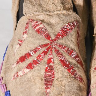 NATIVE AMERICAN - PORCUPINE QUILL AND BEADED SANTAN SIOUX MOCCASINS - 1880 - 1910 11