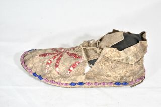 NATIVE AMERICAN - PORCUPINE QUILL AND BEADED SANTAN SIOUX MOCCASINS - 1880 - 1910 5