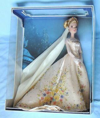 NIB Disney Store Limited Edition ' CINDERELLA ' Wedding Doll - 305/500 3