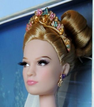 NIB Disney Store Limited Edition ' CINDERELLA ' Wedding Doll - 305/500 5
