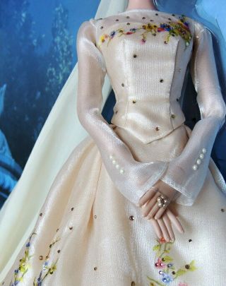 NIB Disney Store Limited Edition ' CINDERELLA ' Wedding Doll - 305/500 7