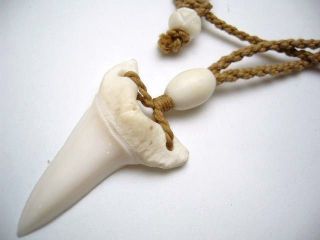 Hawaii Jewelry Mako Shark Tooth Buffalo Bone Carve Necklace / Choker 35453