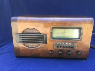 Vintage,  1940s Wards Airline Radio,  Wood Case,  62 - 322