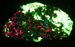 Esperite,  willemite,  fluorescent minerals four color,  Franklin,  NJ 5