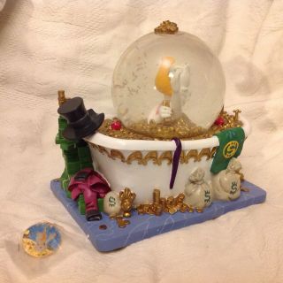 Disney Scrooge Mcduck In The Bath Tub Money Figurines Blowing Snowglobe - Mib Pin