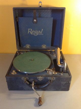 Vintage Antique Portable Regal Hand Crank Phonograph Record Player