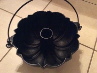 Hard To Find Griswold Erie Cast Iron 965 Cake Mold Bundt Pan