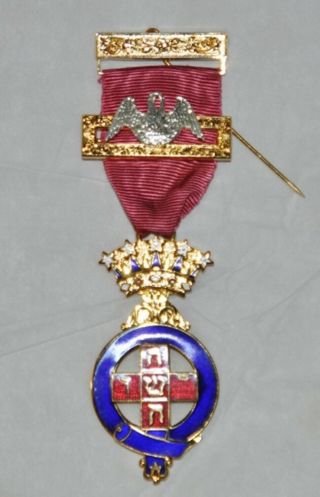 Past Most Wise Sovereign Breast Jewel To Clear (delivery)