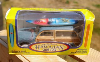 Kauai Woodie 5 3/4 " Hawaiian Surf Car Toy Hand Painted Surf Board Opening Doors