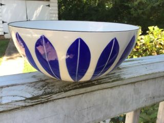 Vintage Blue on White Cathrineholm Enamelware Lotus Bowl 9.  5” (24 cm) 2