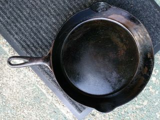 Erie Griswold 9 Cast Iron Skillet With Heat Ring Champagne Glass Rare Cross Mark
