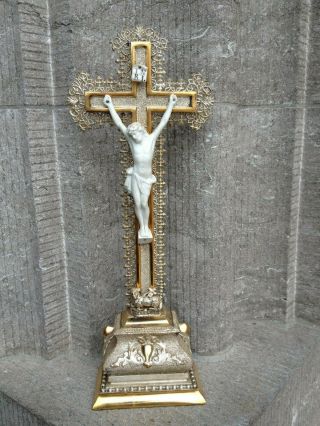Antique Altar Standing Gild Wood Filigree Cross Crucifix Porcelain Jesus Corpus