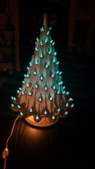 Vintage Atlantic Molds Lighted White And Gold Ceramic Christmas Tree 20 " Tall